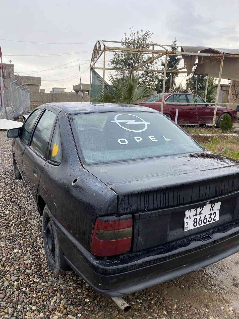 السلام عليكم 
فكترا حجم ٢٠ م١٩٩٢ رقم نينوى مسطره 
السياره بدون صبغ فقط دواير ودوسات 
تايرات جدد
صدر امامي خلفي جدد 
السعر ٣٣ وبيها مجال بسيط 
***********
