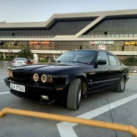 للبيع موديل 1993 525iA محرك مسكر فانوس بشرط لا بخار ولا تنقيص  كير اوت...