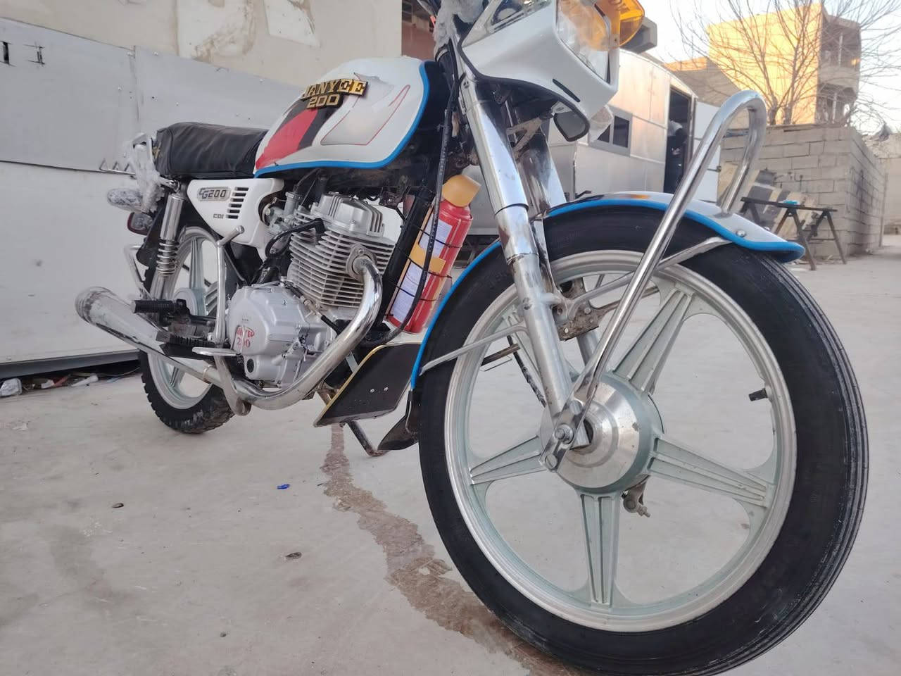 جني محرك 200للبيع
گير محرك بشرط 
كهربائيات كله شغال بشرط 
الماطور فول نشط ماشاءالله 
سعره 325وبي مجال قليل للطيبين 
***********
