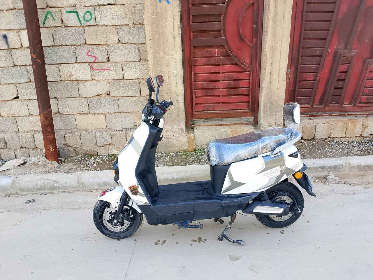 ماطور شحن للبيع 318 بطاريات6 شرط الفحص السعر600 ***********
