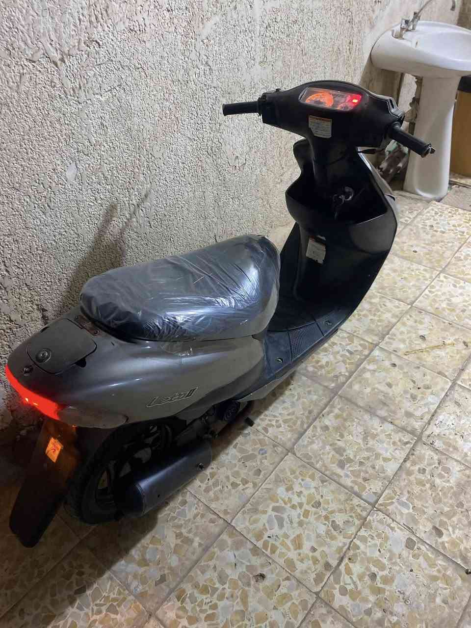 سازوكي جنطه الدراجه بلاديه نكره بكل وقت كله شغاله تايرات جدد السعر 175 رجائا بدون عمله سله موجوده***********
