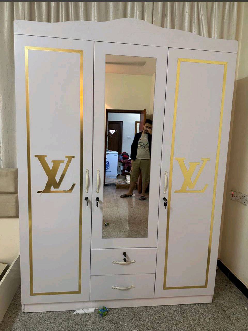 كنتور 4 باب السعر 270

كنتور 3 باب السعر 200

كنتور 2 باب السعر 165

سرير السعر 140
ميز تواليت السعر 120

توصيل داخل بغداد مجاني
اطراف 10
محافظات 25