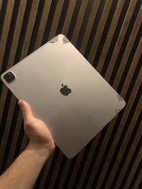 أيباد 11 برو الجيل الرابع . 12,9 بوصة … ذاكرة 1ت باتري 94 الجهاز كلش ن...