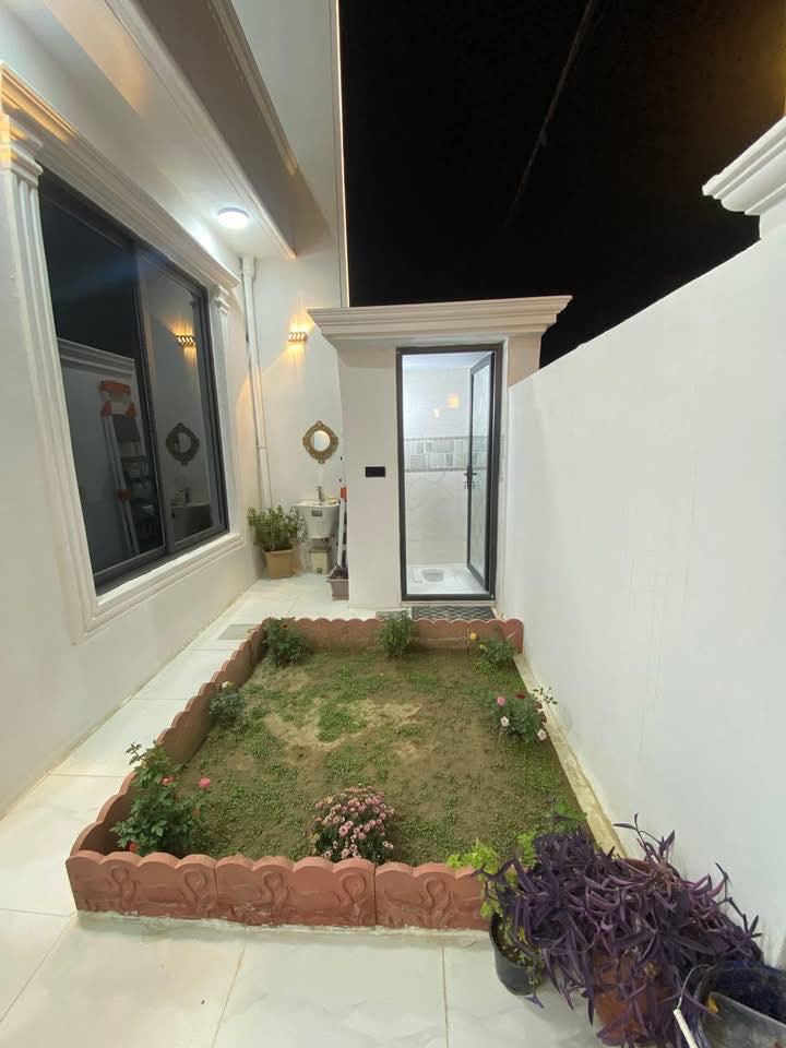 🏠اعلان اعلان
دار للبيع
موقع مميز
~~~~~~~~~~~
📄طابو ملك صرف
🧱بناء درجه اولى
~~~~~~~~~~~
سقف مغربي ✔️
واجهة فلين✔️
نظام تبريد مركزي✔️
بناء هندسي✔️
~~~~~~~~~~~~
راحه بال✔️
استقرار✔️
هدوء✔️
~~~~~~~~~~~~
هديه البيت
سبلت عد 3
مبرده مركزي عدد2
ثريات مع المروحات 
~~~~~~~~~~~~
📐المساحه:-150م
📐الواجهة :-7.5م
~~~~~~~~~~~
📍الموقع :حي الواسطي
خلف صيدليه الهدى
~~~~~~~~~~~
💸السعر :-علق ب(تم) يوصلك السعر مناسب 
~~~~~~~~~~~
الطابق الاول  يحتوي:-
استقبال +مطبخ بارد
مطبخ حار+غرفتين نوم+صحيات
~~~~~~~~~~~
الطابق الثاني يحتوي على:
هول +صحيات +4غرف نوم
~~~~~~~~~~~
للاستفسار اكثر الاتصال على
***********📱
~~~~~~~~~~~
نستقبل جميع العروض 
🏠السكنيه  🏛️التجاريه
