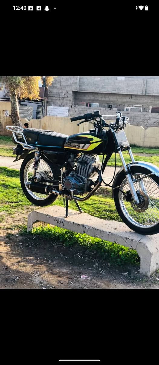 سلام علیکم ماطور لبیع مودیل2024محر قفاز crx300 دراجە کولش نضیفە سعر 700و بی مجال قلیل ***********واتساب
