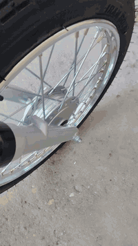 سلام عليكم دراجه البيع مديل 20 اوراق اصولي تعميره كله جديده بس مكينه مو نضيفه مفتوحه ولفات فقط سعر 700 ما يعجبه السعر لا يصير لوتي مكاني ناصريه سيد دخيل شراي يخابر ***********
