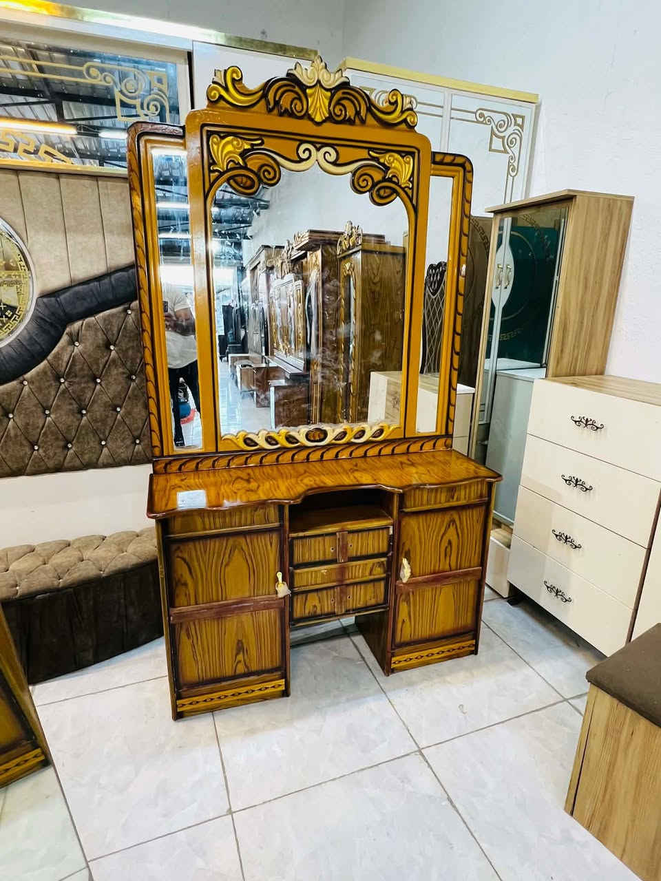 غرف نوم مستخدمه للبيع بسعار مناسبه


**إذا كنت صاحب هذا الإعلان وتريد حذفه لأي سبب، رجاءا أرسل رسالة إلى الدعم الفني**