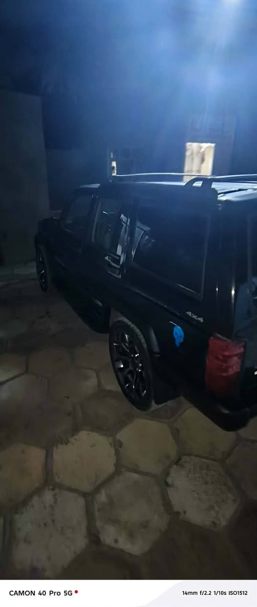 سلام عليكم جيب شيروكي 2000مكفوله كفاله عامه من الضربه ولصبق والعيب الشرعي كير ومكينه كفاله مكينه 3000 المكان سياره ناصريه مركز سعر 50 وبيها مجال وتفاصيل الباقيه عله هاذه الرقم *********** واتساب موجود لليريد يجي خاص
