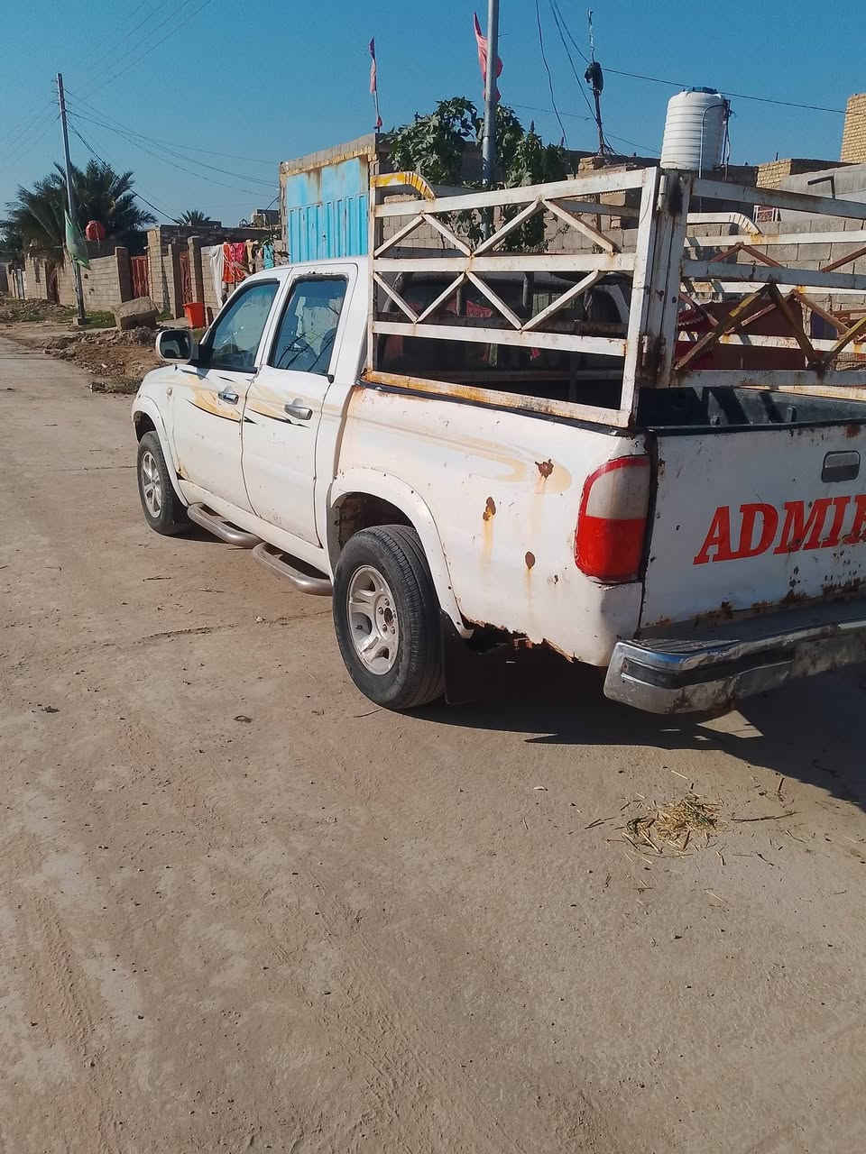 سياره للبيع مكان الناصري الدوايه
سياره دوات مكفوله من عشائر 15$ بيه مجال
رقم ***********
