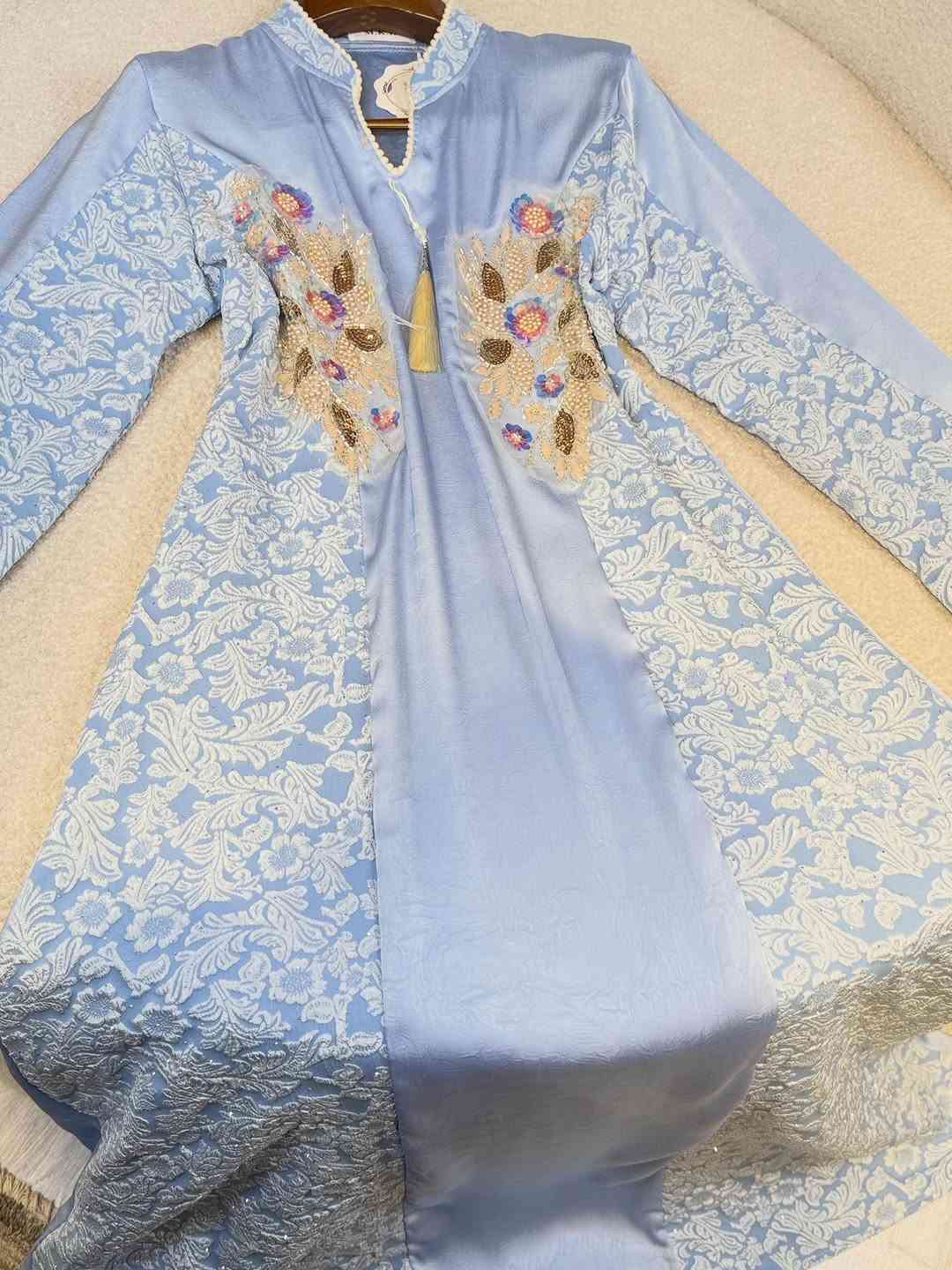 الـسعـر20الـف🤍✨
القياسات(L,xl,2x,3x)

للحجز و الاستفسار التواصل على الأرقام واتس اب 
***********
***********
***********
***********

توصيل بغداد  5000
توصيل محافظات  5000
