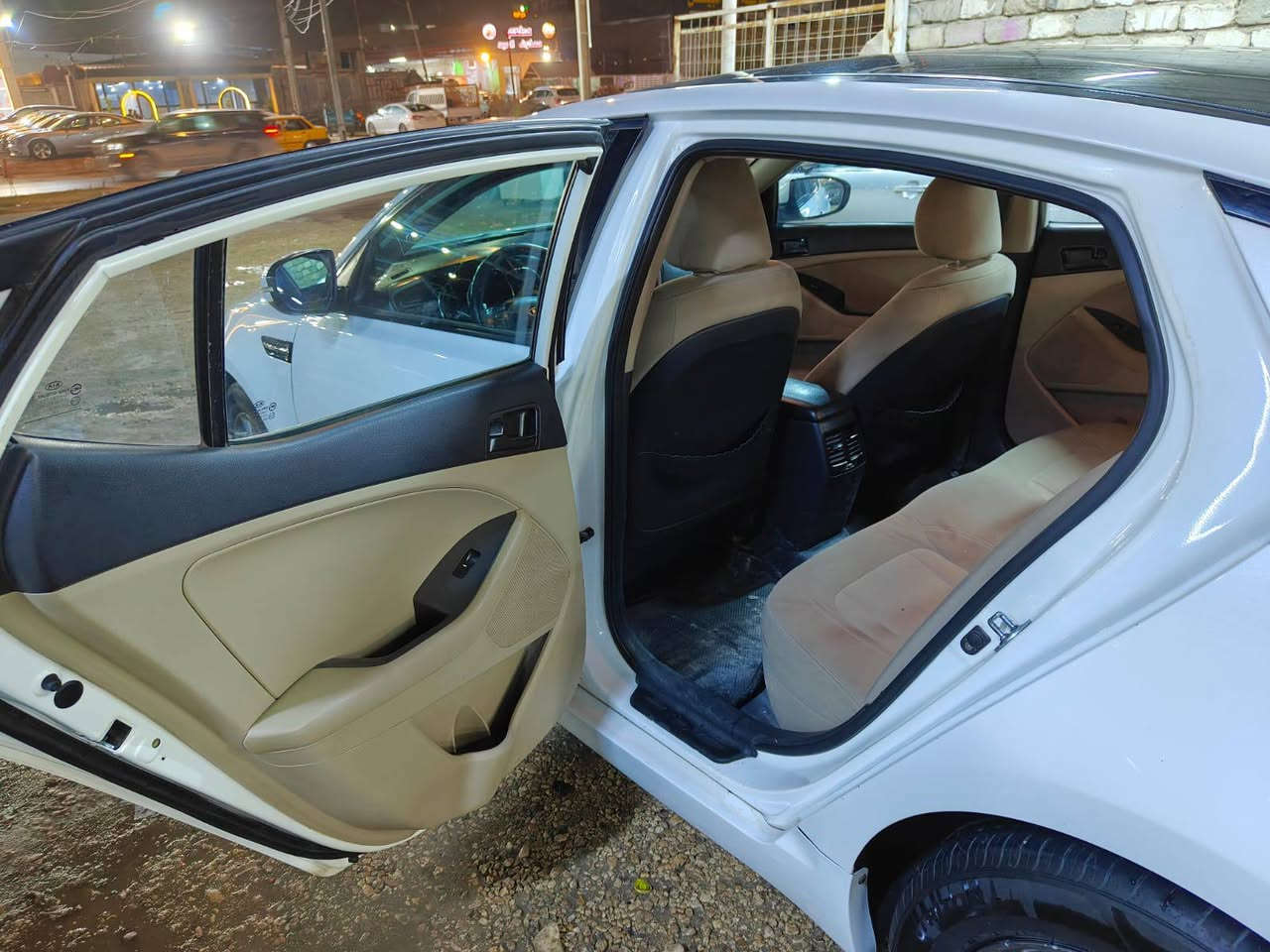 السلام عليكم للبيع اوبتما موديل 2011  خليجي بنرامه فول 1/1 من عده البصمه صبغ نص باب عكس السائق تخم تاير مكينه وكير مكفولات مكينه 2000 دوش باتري جديد مكاني كربلاء السعر 120 وبيها مجال حك الجيه رقمي ***********
