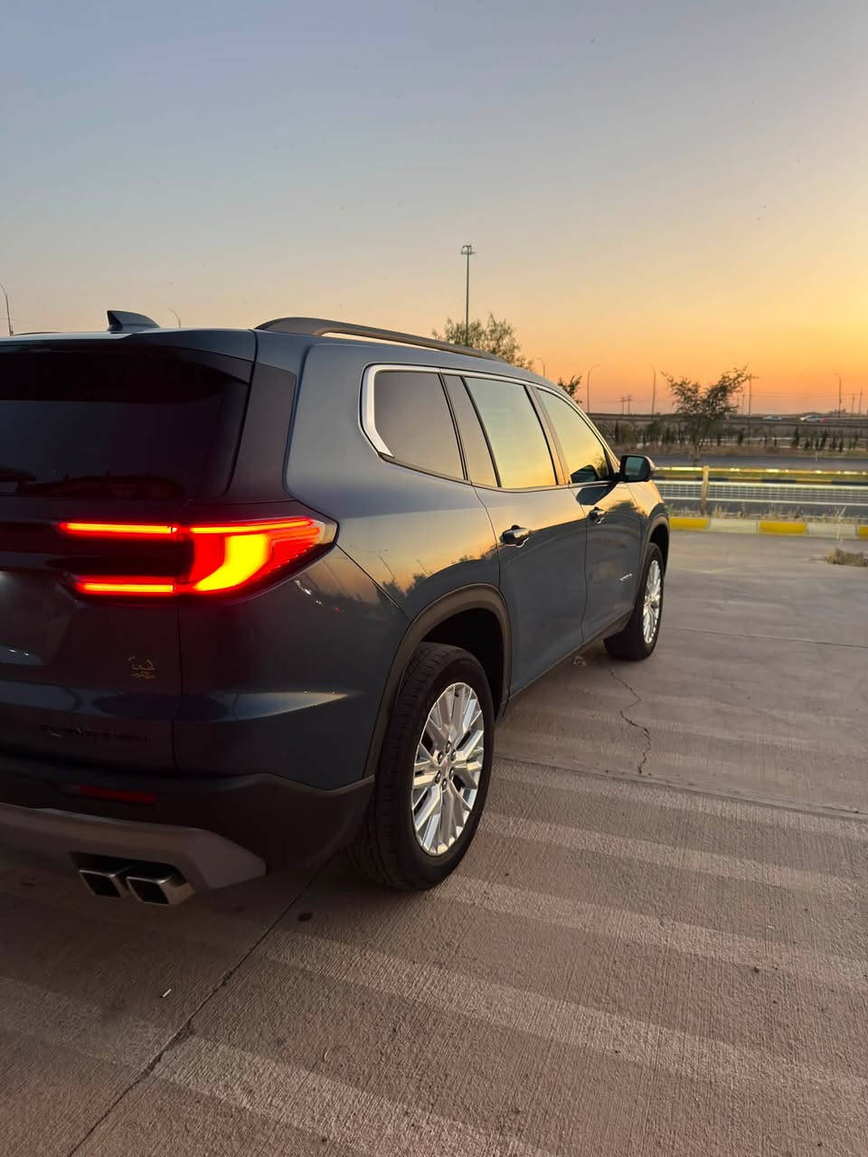 بسم الله الرحمن الرحيم
جمسي اكاديا  2024 ايلفيشن وارد امريكي

Gmc Acadia 2024 2.5L 4 
          حجم المكينه : 2.5   4 سلندر    
الممشى : 24 الف ميل 

الضرر : دعامية امامي فقط مبدل مصبوغ الباقي كفالة    

مواصفاتها 

1. شاشه تسلا وشاشة دشبول دجتل وشاشه اعطال 

2. كامرات 360

3. حساس خلفي 

4.سبعه راكب

5.كشنات جلد 

6. رادارات جانبيه

7. رادار امامي و خلفي 

8. تحديد مسار

9.ويل كب دينالي

10.اشاير بالمري

11.تحكم ستيرن

12.كشنات امامية كهربائية بالكامل 

13.كشافات

14. تشغيل عن بعد

15.صندوك كهرباء

16. بصمة ابواب 

17.هندبريك بصمه

18. لايت لد +زنون

19.تو ويل + دفع رباعي 

24. داتا شو 

25.شحن موبايل وايرليس

26.كير تعليك 

27.كشن سايق هزاز للتنبيه 

28.كشنات امامي خلفي وستيرن تدفئة

ومواصفات هويه بعد 

مرقمة اربيل جاهزة 

مكان السياره كركوك

للتفاصيل اكثر و السعر  اتصل 

***********
