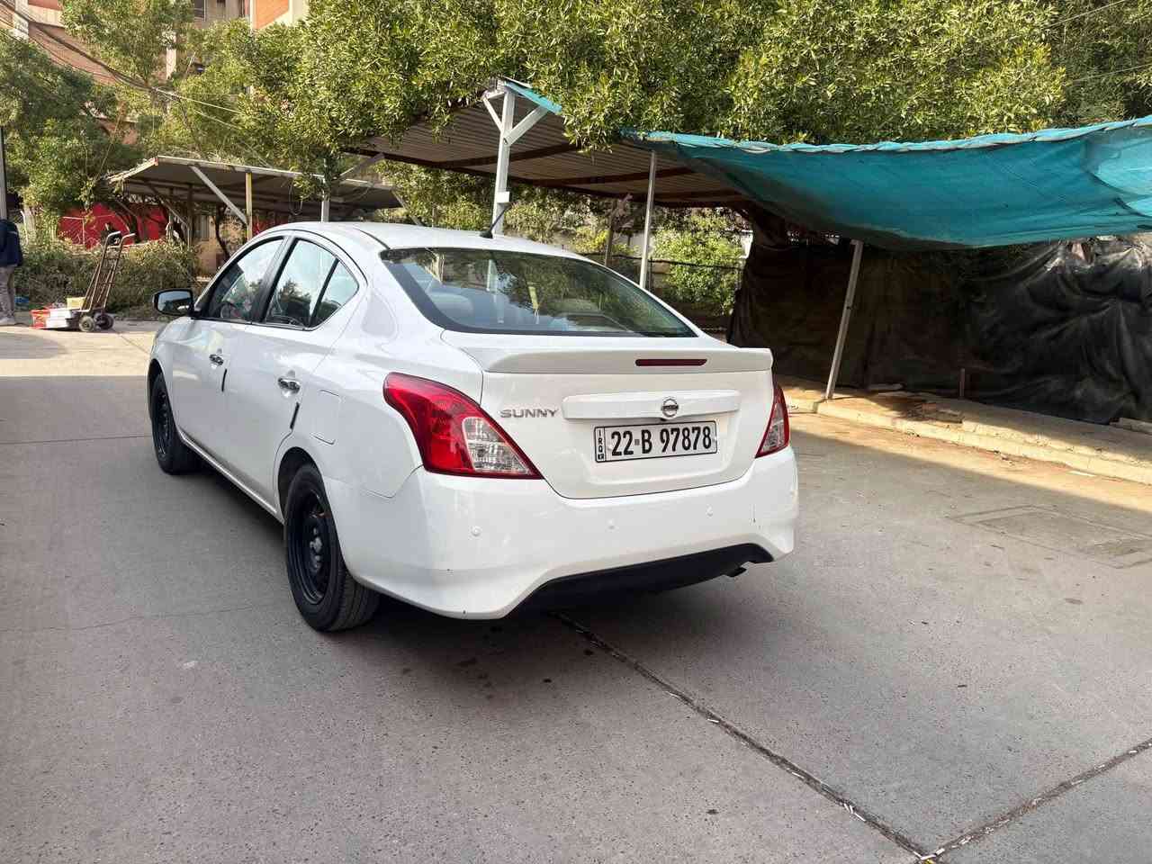 السلام عليكم
سني موديل 2024 كفاله عامه
مواصفات شاشه وكامره تبريد قطعتين 
امامي وخلفي اشاره بالمرايه بلوجكترات 
السياره بعده على وضع الشركه جديده
السبير والكبات بعدهن جدد ماشيه 54 كم
بسم شركه تحويل او وكاله مظمون 
السعر 123$ مكانه بغداد استلام شركه 
*********** بغداد, العراق
