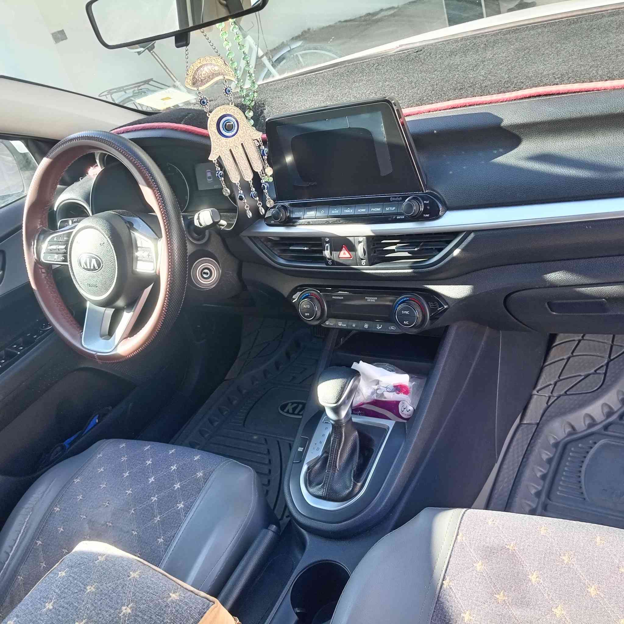 السلام عليكم عندي سياره للبيع كيه فورتي رقم الانبار مويديل 2019 محرك دوش 2000بسمي وتحويل الثاني اليوم وارد امريكي ضرر دعاميه خلفيه سعر 145ورقه
الاستفسار رقم ***********
