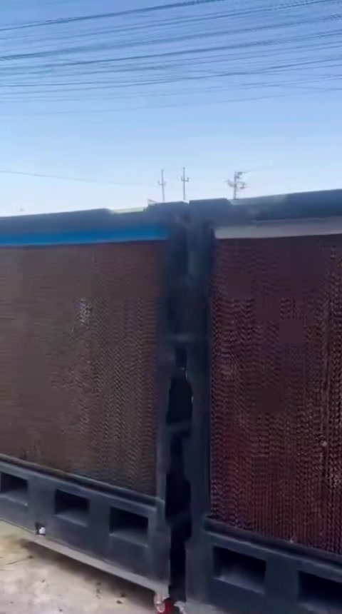 السلام عليكم 
يوجد لدينا مبردات للبيع
 للاستفسار اتصل ع الارقام التاليه…
*********** ابو طيبه 
*********** كرار
