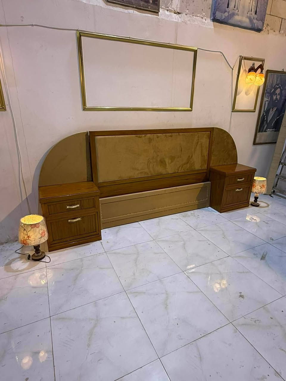 غرفه عراقي مستخدام
نضافه 90💯
نضام سلايت 
موديل حديث 

نقل وشد مجاناا داخل بغداد


**إذا كنت صاحب هذا الإعلان وتريد حذفه لأي سبب، رجاءا أرسل رسالة إلى الدعم الفني**