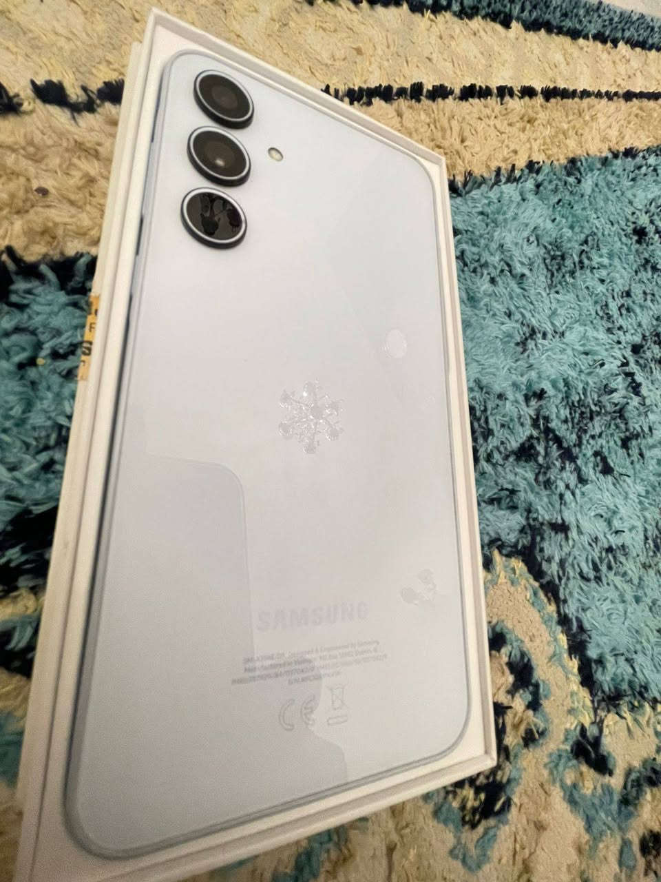 سلام عليكم جهاز سامسونج A35 نضافة كدامك مامفتوح ولا مبدل بي أي شي بعدة جديد شحن سريع ويطول يوم كامل مع ملحقات كارتونة وكيبل تاب سي سعرة 325 العنوان بغداد الرئاسة واتساب ***********
