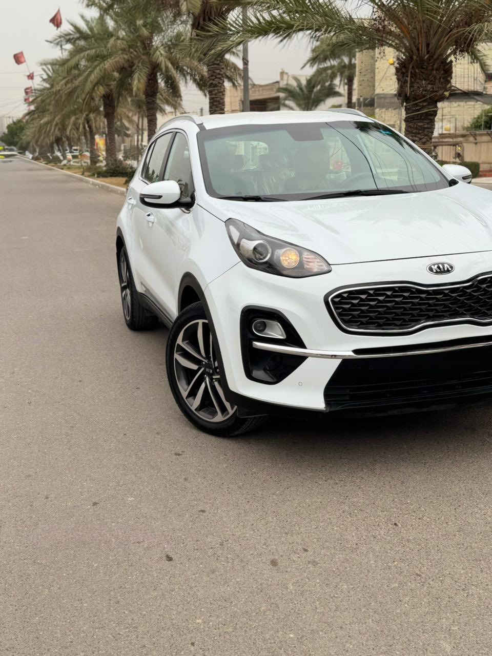 السلام عليكم
سبورتج موديل ٢٠٢٠ خليجي رقم بغداد الجديد ماشيه ٣٦ الف حقيقي عل الفحص مكفوله السياره فقط شخط صغير كد  اصبع السياره جديده وعل ايدنه من الصفر كير محرك صدر كله عل الشركه سويجات وكتلوكات كله ممستعمله وترايه كأنما زيرو مواصفات حساسات ومري كهرباء وتحكمات جهتين وآوامر صوتيه انضمه قياده ايكو ونورمل وسبورت ومحرك ٢٠٠٠ وتبريد امامي وخلفي واشاير بالمري ومري طي السياره جديده بمعنه الكلمه مكانه السيديه سعره ٢١٨ تلفون ***********
