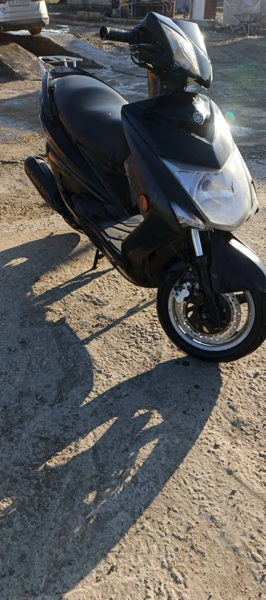 السلام عليكم دراجه سكنس ليد للبيع دراجه مكفوله مكان ديالى بعقوبه سعر850 بيها مجال هذا رقمي***********
