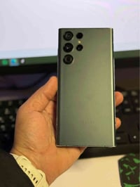 جالاكسي S22 الترا • ٢٥٦ • شاشة شروخ خفيف