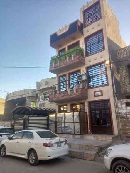 السلام عليكم ورحمة الله وبركاته بنايه للبيع المساحه 125م طابو صرف💯 شارع 15) كامله الخدمات ثلاث طوابق تحتوي على ست شقق موئجرات وارده 1600 )(مليون او ستميه) الدوره الرواد قرب مدرسة ذات النطاقين وكلية الهادي السعر275 مليون قابل للتفاوض / للاستفسار الاتصال ع ***********☎️

الإحسان للعقارات
