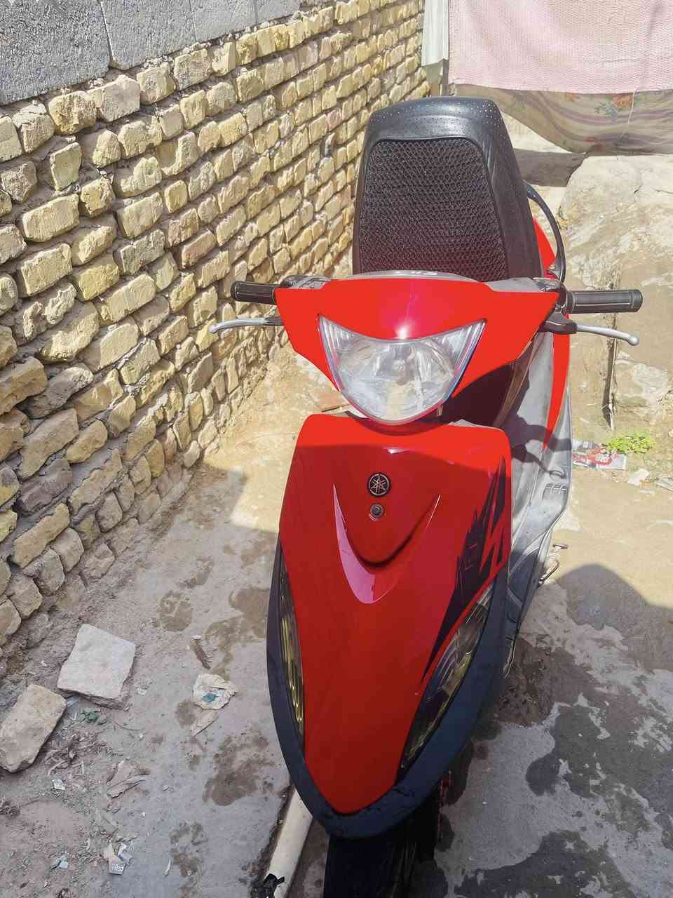 سلام عليكم دراجه للبيع   ماكس حاويه49بلادي شلعه ومعدل خير من الله  مابيها كل نقص مابيه مستعجل عليها كلش رقمي ***********
