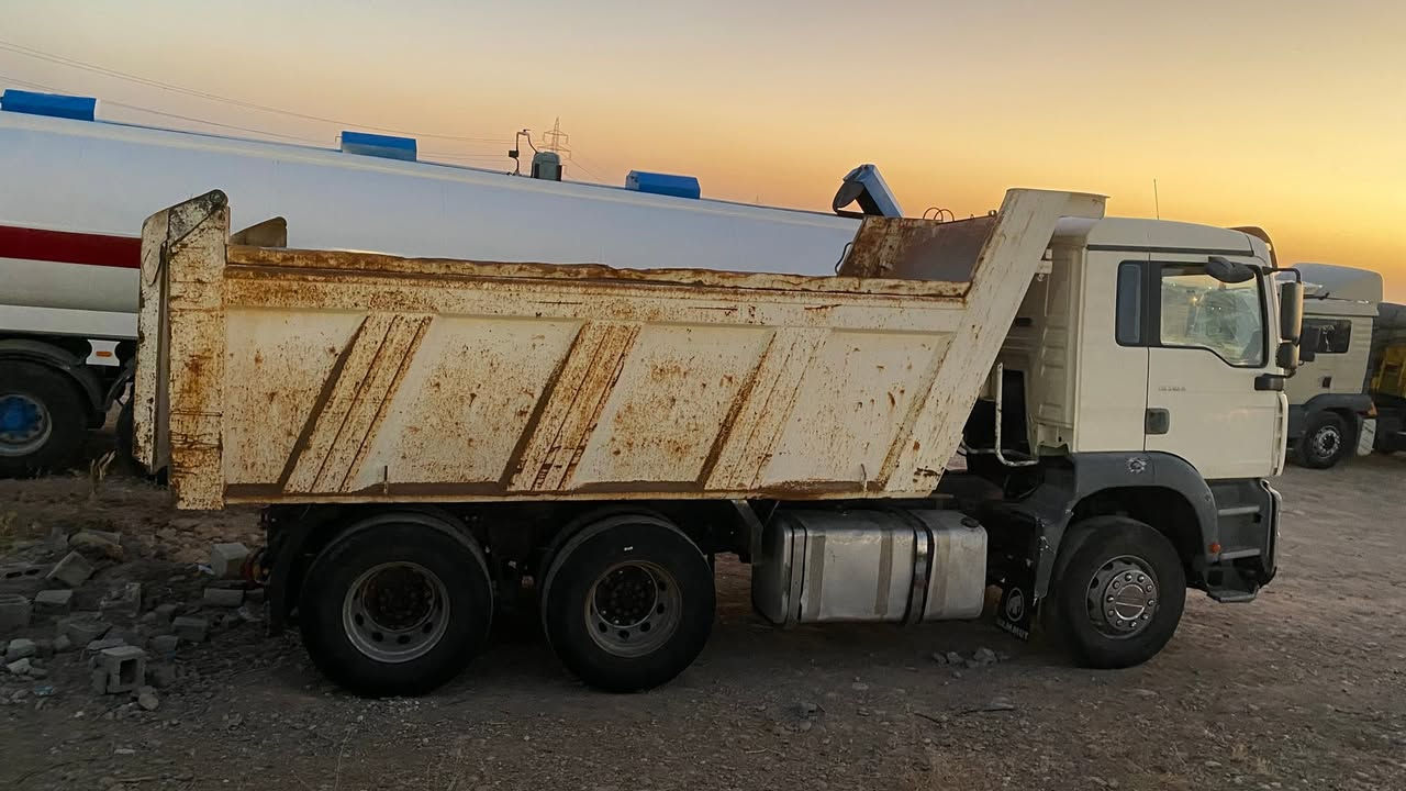 مان تیگا ٢٠٠٢
مكينة ٤١٠ بدون بخار مجموعة جوب دبل تاير مكان كلار 
سعر ٢٥٥  مجال
رقم(***********-***********)
