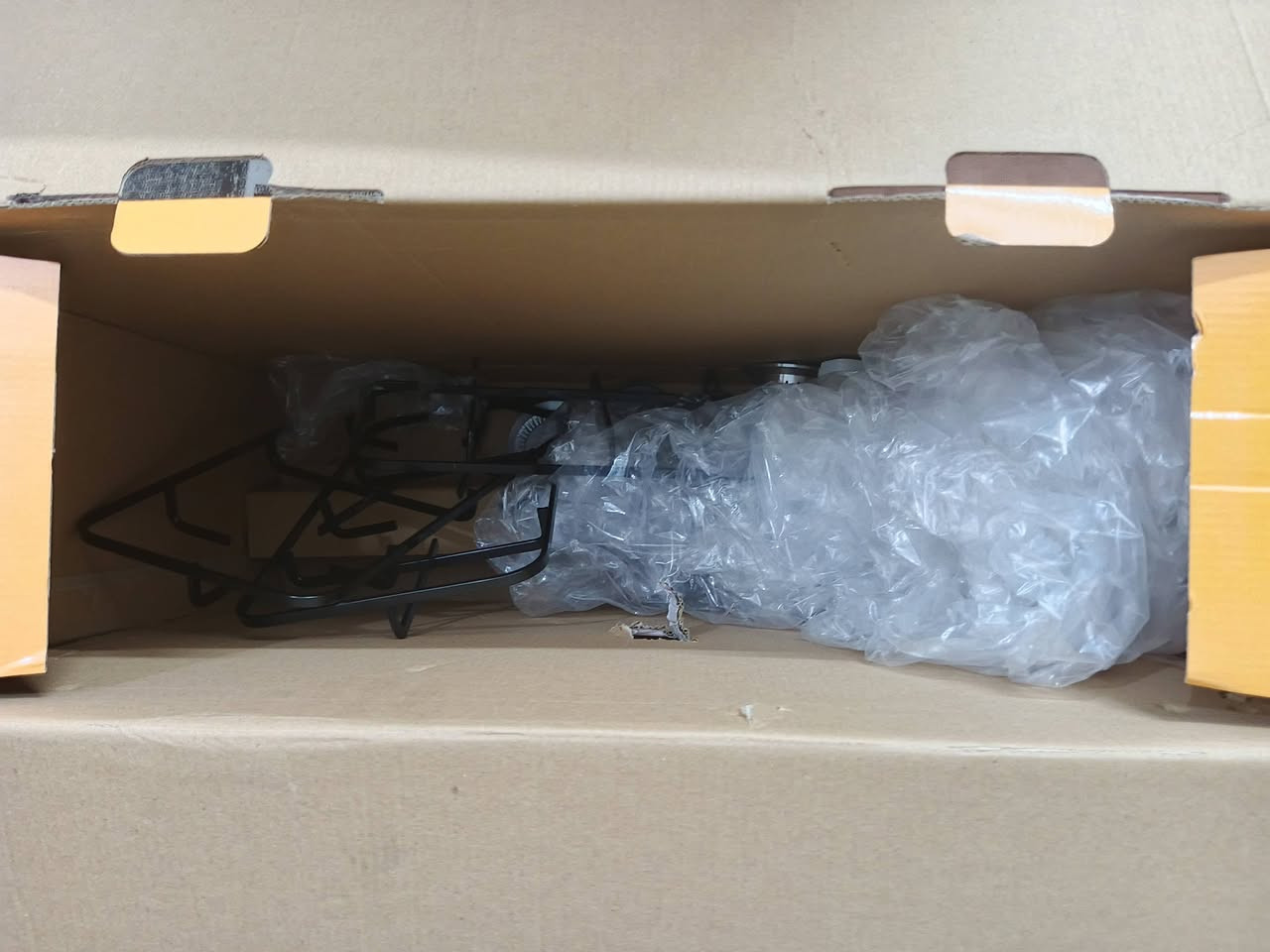 سلام عليكم طباخ جديد جديد جديد ما مستعمل ولا مفتوح طك كارتون 5عيون يشتغل عل غاز طباخ حلو ومناسب السعر 60وبي مجال قليل للستفسار !***********العنوان نجف  الشرف وبغدمتكم
