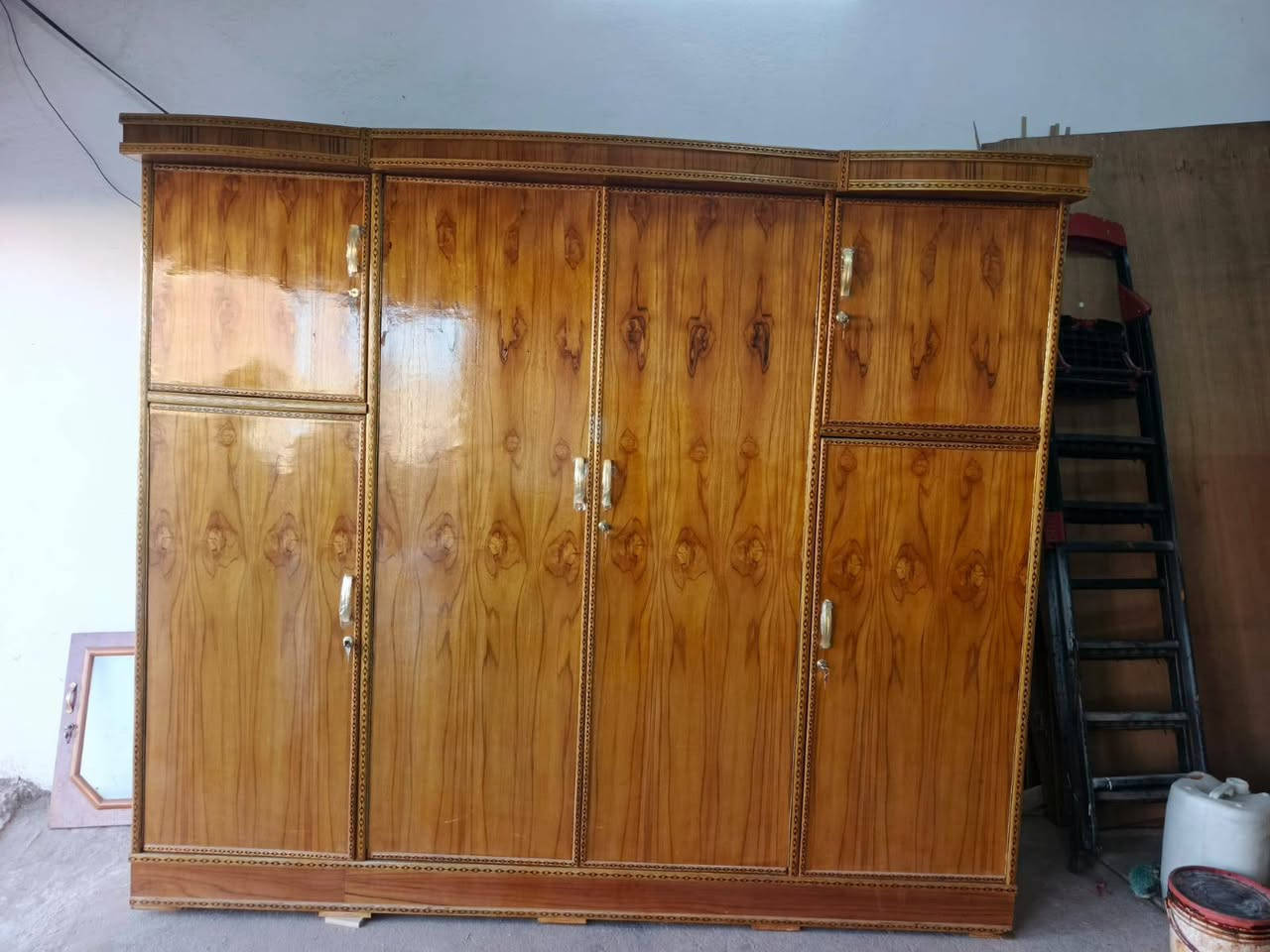 كنتور 4ابواب جديد صاج حطاطه الرمادي الصوفيه قرب مطعم قصر الابيض السعر 350بي مجال واتساب ***********
