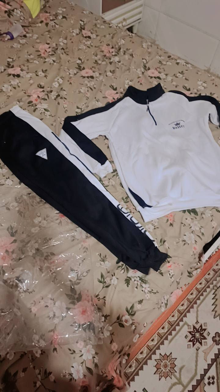 تصفيه محل  تركات جديده ابيعهم شلعه بيهم ٥ علاكات كبار عدد ٥٠ تراك كلهم ب ٢٧٥ الف خامه تجنن  بيهن هواي مديلات والوان ***********
