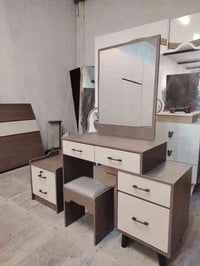 غرفة 5قطع  ملاحضه/جديد وليس مستخدم نضام ابواب  نضافة 100% سعر 550قفلل ...