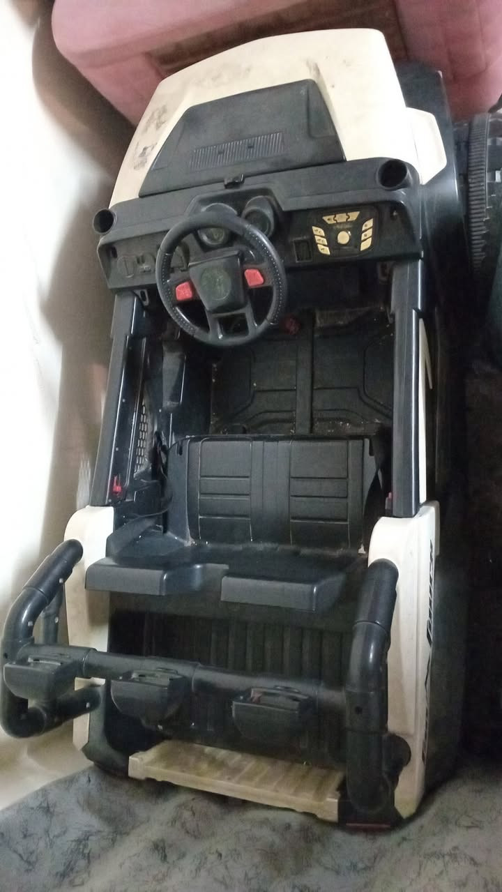 للبيع تخم تركي قلاب نص عمر ٨ مقاعد وردي وبيجي فاتح بس محتاج غسل ٣٥٠ الف بي مجال بسيط 
وسياره  شحن رام مال أطفال ٧٥ الف 
*********** للاستفسار
