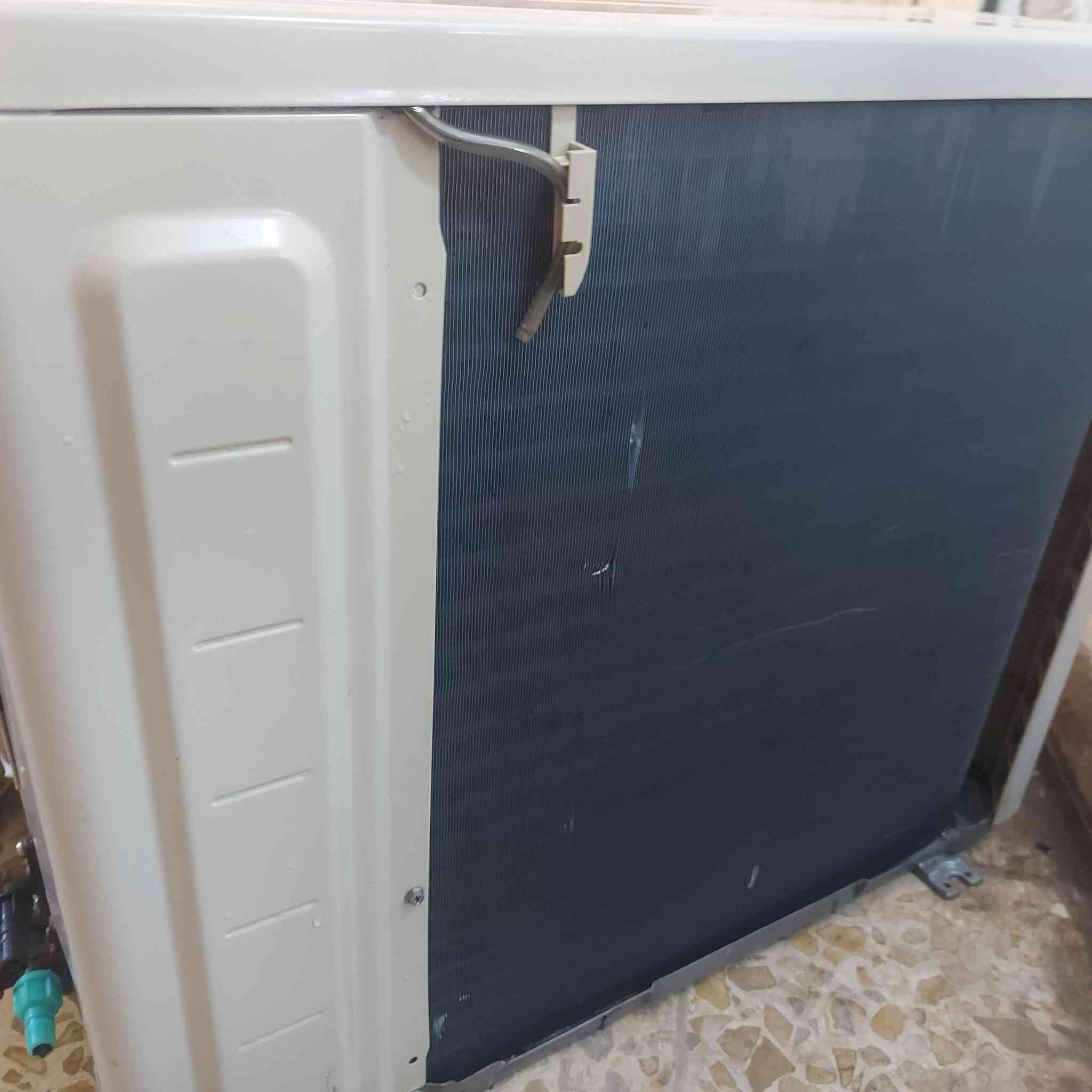 للبيع سبالت مستعمله وجديد العنوان بغداد جميلة
سبلت DAIKN واحد طن انفريتر 
نظافة ١٠٠%  ياباني الاصلي 
غاز 410 حديث يسحب ٢ امبير اقتصادي 
***********
