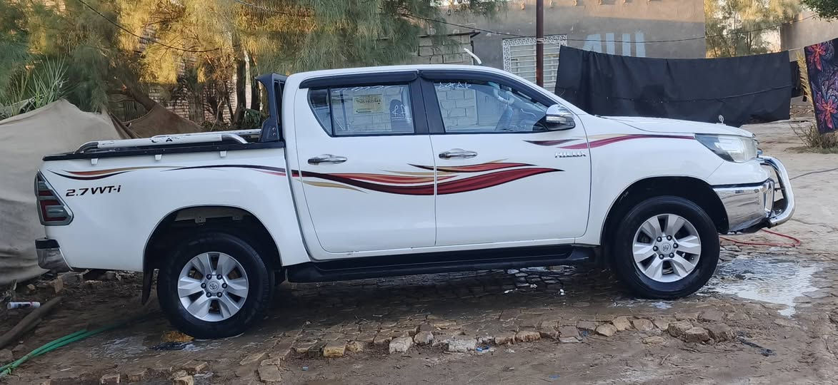 السلام عليكم فرويل للبيع كويتي موديل 2016 كير عادي تدفئه تبريد كامره خلفيه سنويته ال 28 مكفوله كفاله عامه ماعد شبر بارد يم البك الايت بسمي رقمه مثنى نكليزي مكان ال سياره الدوانيه قضاء الحمزه الشرقي رقم الهاتف شراي ينتصل ***********
