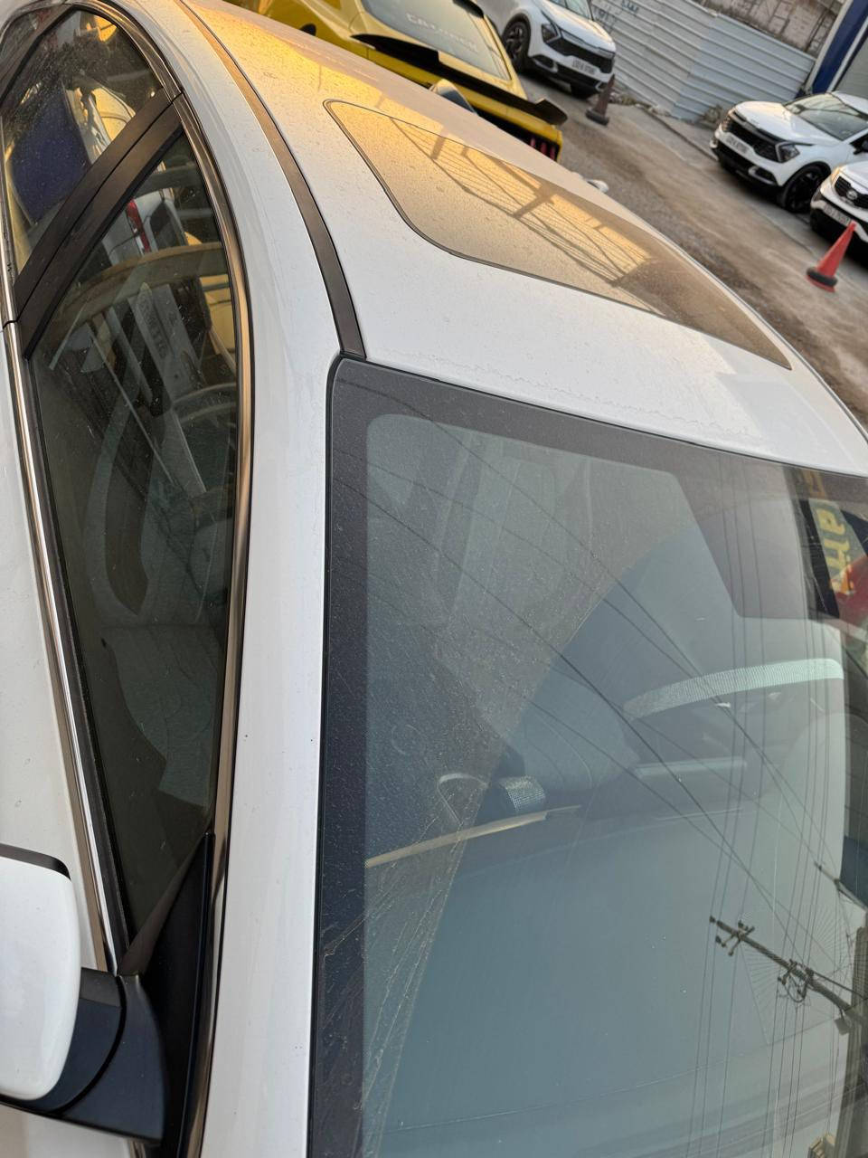 سلام عليكم سيراتو خليجي موديل٢٠١٩ ماشيه ٥٧ الف حقيقي بأسمي كفاله عامه عدى ملاحظات بسيطه موضحه بالسونار 
فتحه كامره حساس خلفي لابت زنون محرك ١٦٠٠سيار جدبده رقم بغداد هزه ورقم جديد مكان السياره شارع فلسطين السعر ١٥٥
هاتف ***********
