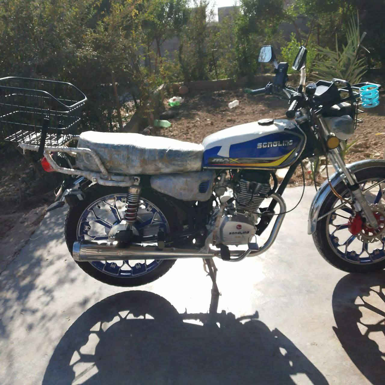 السلام عليكم موطور سونك
محرك ما مفتوح
موديل 2024

كلو شقال نضافه فول 

شلعه ورزانه

موطور احله من الصوره

السعر 600وبي مجال قليل 
مو شراي لا تساحيني ولا تكسر بالسعر
يرهم مراوس

مكاني: الزاب: الصباغيه 

ه‍ ***********
