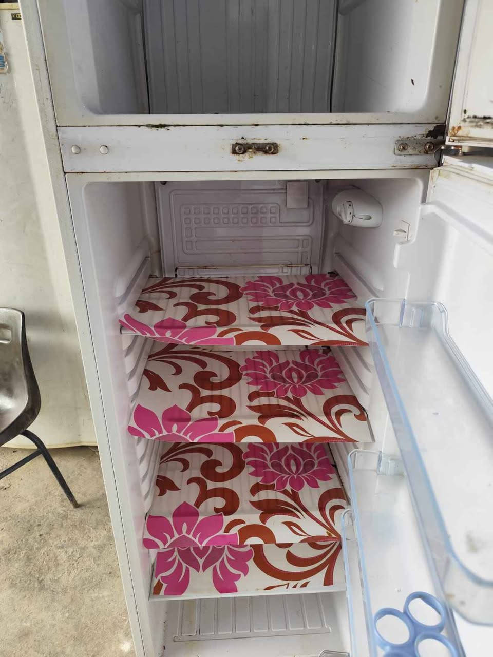 ثلاجة 16قدم للبيع شغالة 100% ماطورها بيه ضمان سنة / مكاني بابل البكرلي / السعر 150 الف 
رقم الهاتف *********** حلة, بابل
