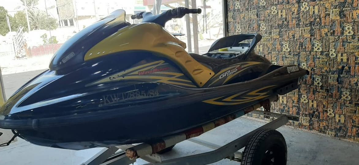 سلام عليكم دراجه ياماها محرك 3 بستم بالكارتون
تورباين بخاخ موديل 2008 
للبيع السعر خاص 
***********
