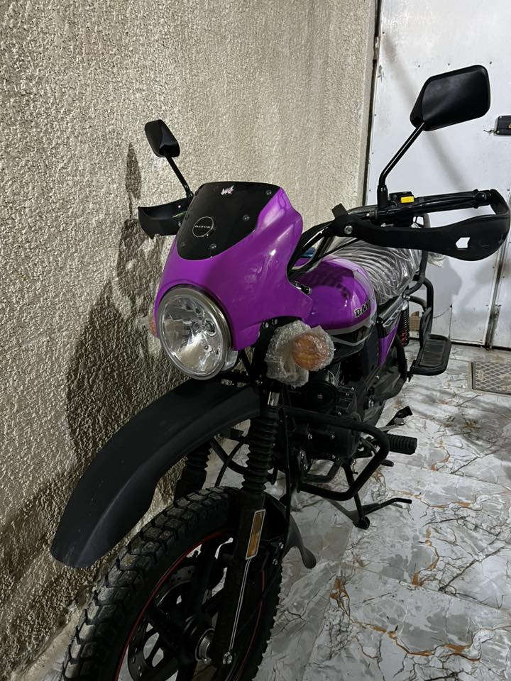 سلام عليكم دراجه دايوان موديل 2023 زيرو ماشيه 1000 مصارله شهر من احذته رقم بغداد باسمي هزه جديده الدراجه ما مشتغله دلفري استخدام شخصي للبيع فقط سعره 3ملايين وربع 
مكاني سبع قصور الاستفسار ***********
