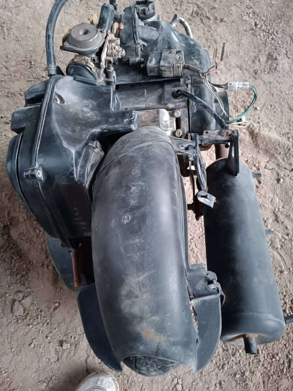 السلام عليكم محرك دراجه دولڤين أو فراشه للبيع مفتوح وكامل شغال السعر 100 وبي مجال قليل لاستفسار ***********
