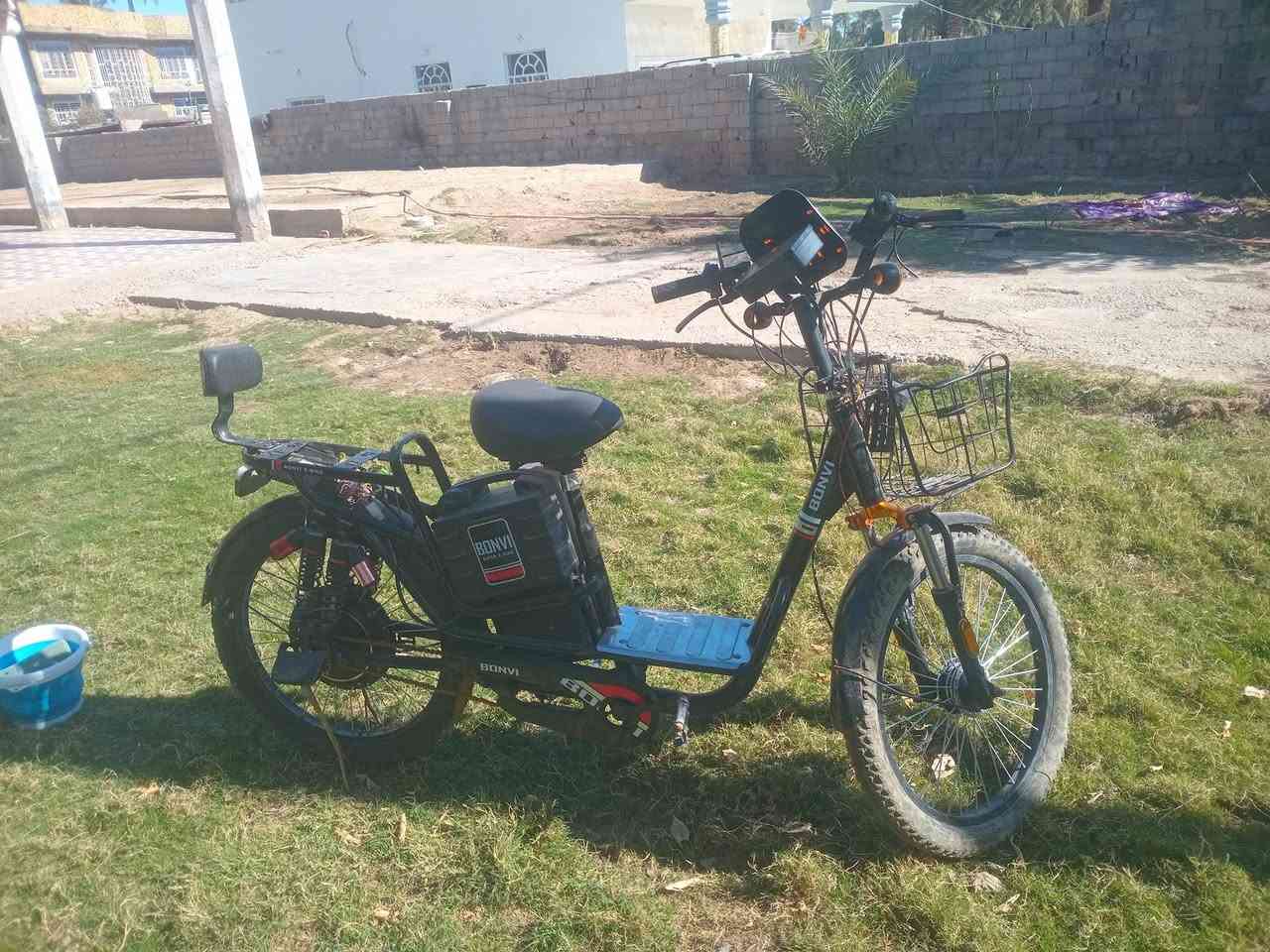 سلام عليكم دراجه شحن للبيع حجم كبير مكاني هاشميه ***********
