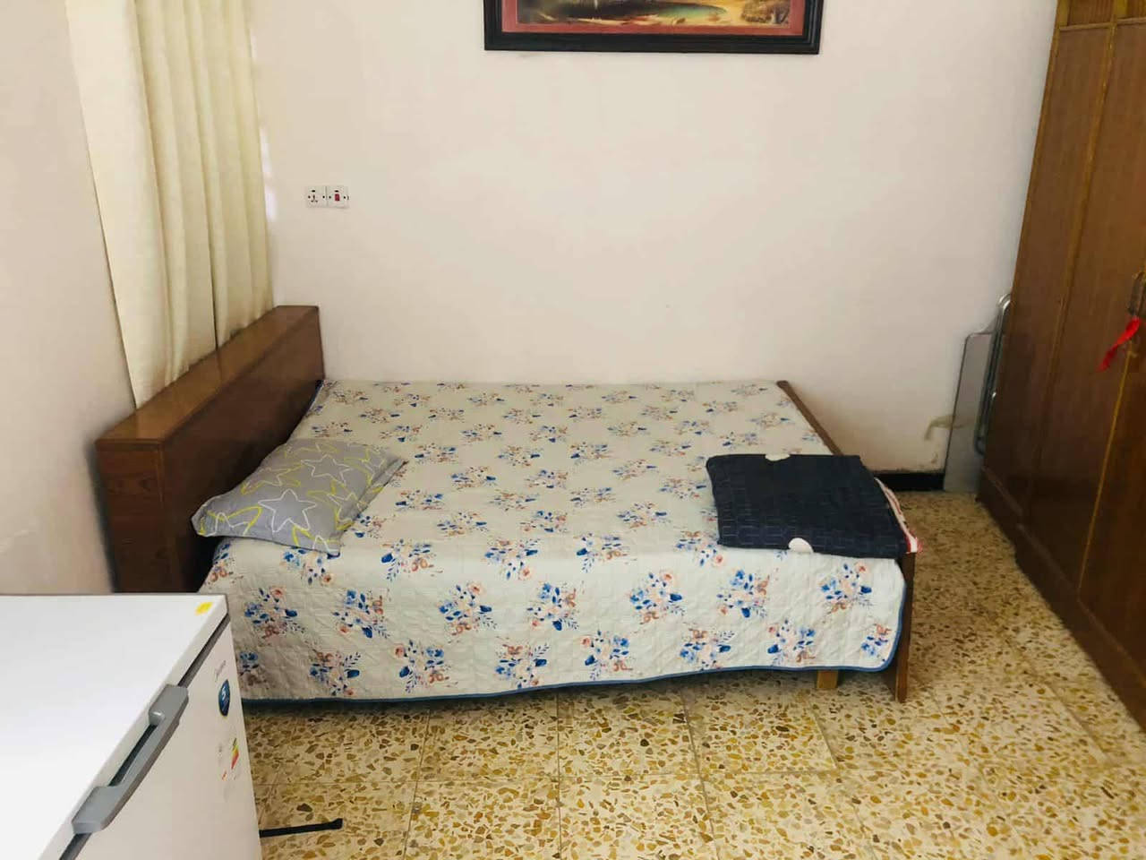 #ملاحظه#لمن يرغب في عرض عقاره طابو صرف او زراعي اوتجاري يرجى مراسلتنا اوالاتصال بنا
________________________________
بيت للبيع او مراوس
 العنوان / حي الصدرين على روائي مباشرة 
#المساحه ١٠٠متر واجهة ٥ ونزال ٢٠طابقين بناء حديث طابو زراعي سند٢٥  تحويل باسم المشتري مباشرة طابقين يتكون من ثلاث غرف نوم +٣مجمع صيحات داخلي وخارجي .سطحين بيتونه جبيره الطابق الاول كاشي والطابق الثاني بورسلين البيت جديد ونضيف وما بي نقص 
السعر 77 وبي مجال 
الاستفسار خاص


**إذا كنت صاحب هذا الإعلان وتريد حذفه لأي سبب، رجاءا أرسل رسالة إلى الدعم الفني**