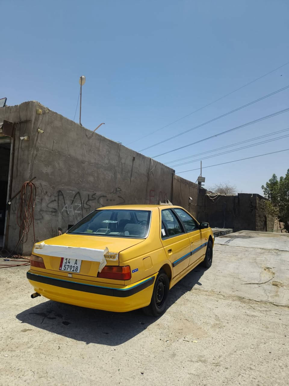 السلام عليكم 
بيجو بارص موديل ٢٠١٥ كفاله عامه من ضربه وتبديل فقط تعمير هلالات ودوس اثر خياس 
مكينه وكير وحداديه وتخم تاير وكهربائيات كله جاهزه تبريد عوزه فقط غاز غير لغاز بخدمتك
مصفره هيئه وغرامات رقم نكليزي اصوليات كله جاهزه 
سعر ٣٨ ورقه 
عنوان زبير الشعيبه..
رقم الهاتف 
***********
