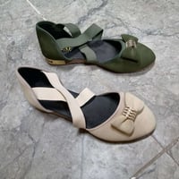 احذية ولادي • احذية بناتي • احذية نسائي