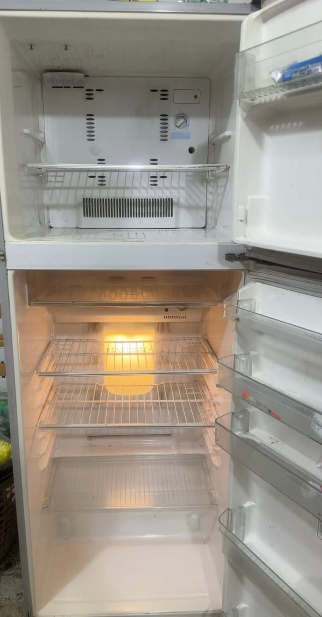 مرحبا ثلاجة للبيع تكون بخاخ ونضيفة  ب150 مكان بغداد


**إذا كنت صاحب هذا الإعلان وتريد حذفه لأي سبب، رجاءا أرسل رسالة إلى الدعم الفني**