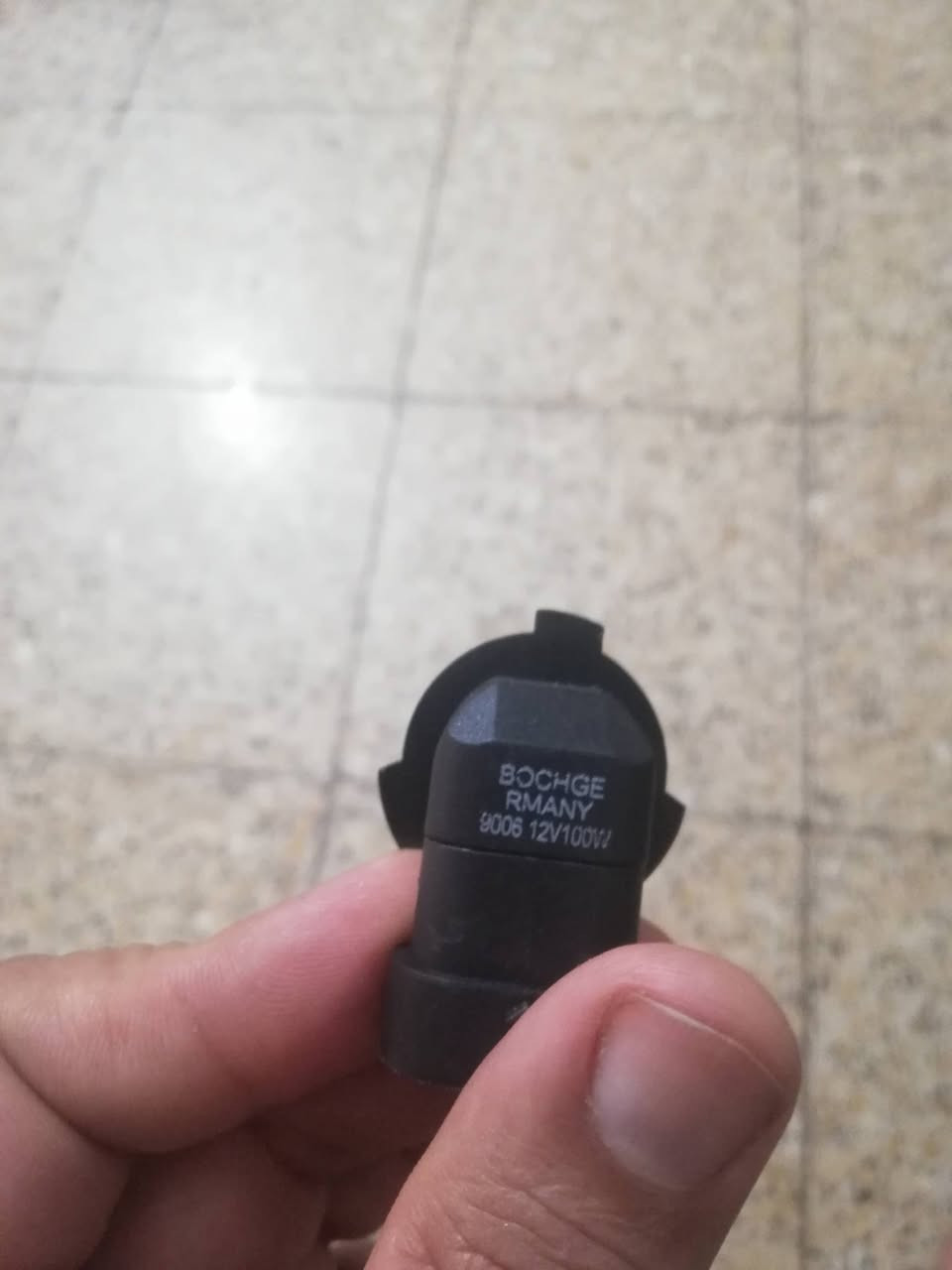 كلوبات عدد 4 للبيع جدد إصليات اثنين اصفر واثنين ثلجي مكان حي تونس ***********
