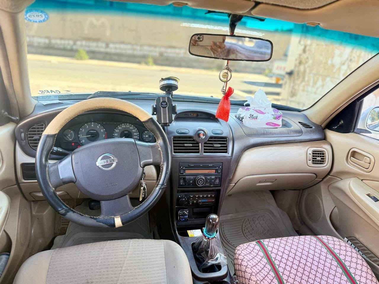 سەنی کۆری 2008
مەکینە سپی  سەنەوی تا 30 تازەیە  گێر عادی 
چوار پارچەی بو یاخە بیناوگردن
 رەنگی سەدەف دوو جام کارەبا 
ناو زەرد 
کارتی بەنزینی هەیە 
*********** شمشمل, السليمانية
