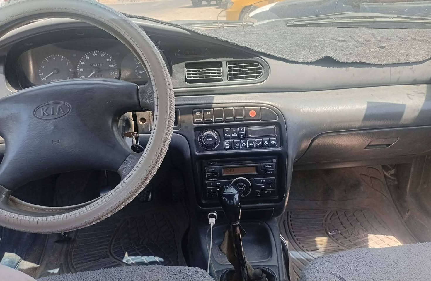 سلام عليكم كي سيفيا  موديل95 شرط محرك وكير سياره نظيفه وحلا من بصوره البيع تصل ***********
