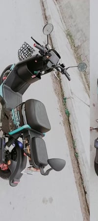 للبيع ماطور R7 جديد بمعنا الكلمة تاريخ الشراء 1/11/2025 موديل 2025 400...