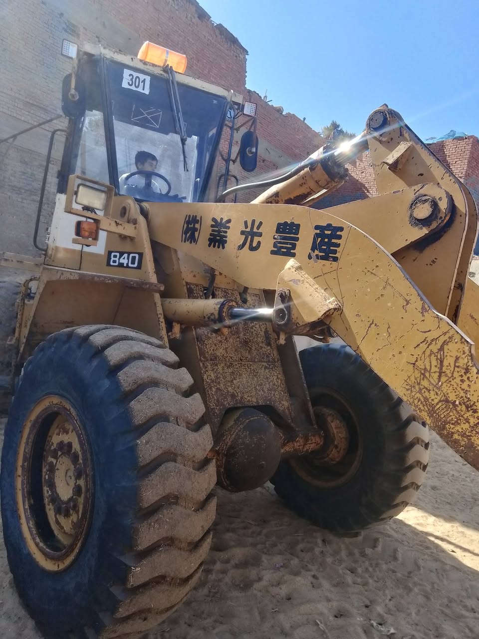 بسم الله ما شاء الله لودر 840 في حاله الاستيراد والمعاينه خير دليل 01007966845
01152513388


**إذا كنت صاحب هذا الإعلان وتريد حذفه لأي سبب، رجاءا أرسل رسالة إلى الدعم الفني**